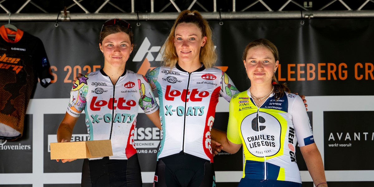 Podium dames Kleebergcross

1 Alicia Franck
2 Kiona Crabbé
3 Lauren Molengraaf

veldritkrant.be/nieuws/2025-09… fotocredit TFoto