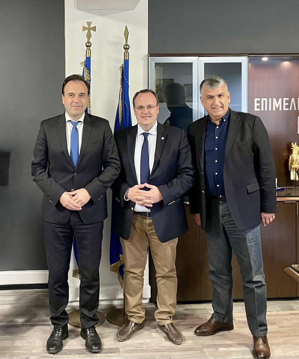 Με βαθιά θλίψη αποχαιρετώ τον φίλο και συνεργάτη μου στο Επιμελητήριο Αχαΐας, Άρη Τηλιγάδη.
Επί 12 χρόνια πορευτήκαμε μαζί, εκείνος από τη θέση του Αντιπροέδρου, με ήθος, συνέπεια και αγάπη για τον τόπο μας.
Καλό ταξίδι φίλε Άρη. Θερμά συλλυπητήρια και δύναμη στην οικογένειά ….