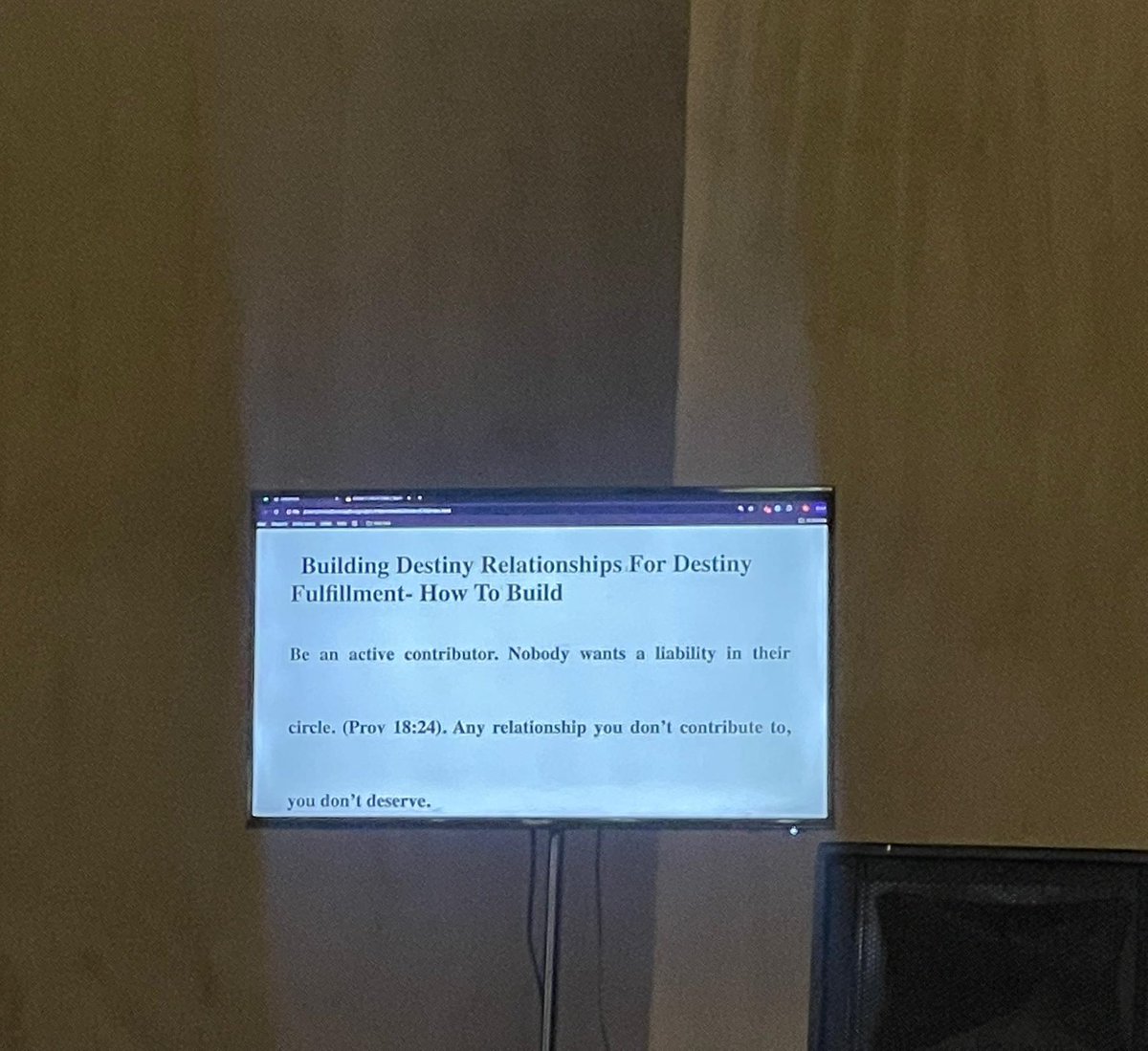 nimix04's tweet image. Day 3
Church system had an issue and my system (Mac) can&apos;t take easy worship,  look who decided to be creative 😏
I used the little I know to project the texts in church 
Baby dev doings🔥🔥🔥
