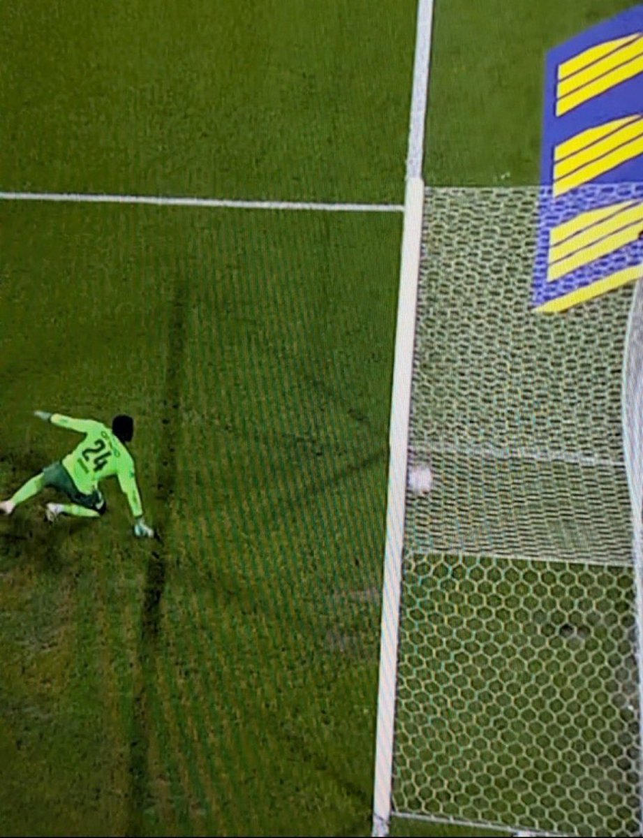 Hakemler  Galatasaray'dan korkup bu golü veremedi