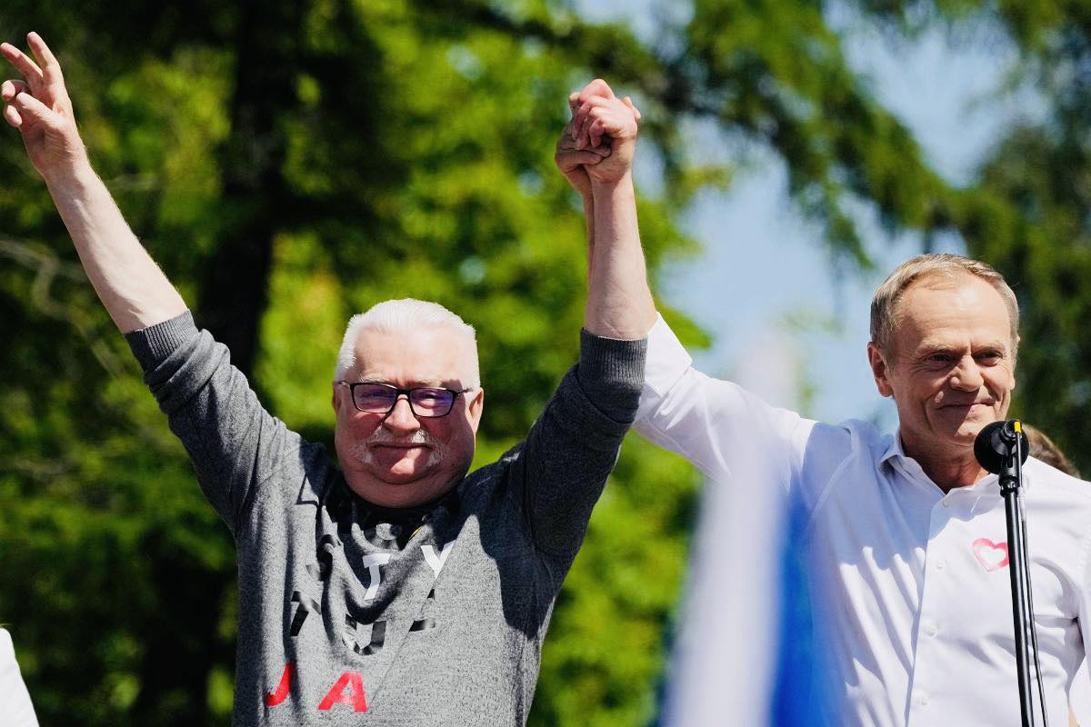 DWÓCH NAJWIĘKSZYCH POLITYKÓW PO 1989 ROKU!
PROSZĘ O RT!