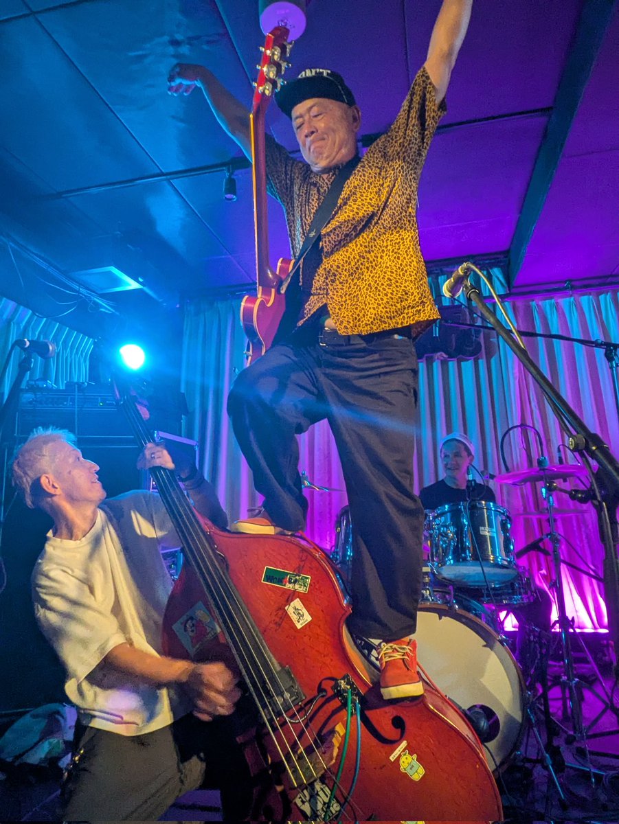 Bonny19840802's tweet image. 新宿ロフトのオールディックフォギーは月が始まった瞬間外に出て全力疾走（笑）
この時21時32分くらい。
22時スタートの下北ホブルディーズには何とか間に合いました😂
いや〜、今日のホブルは本当良かった！！！
勿論オールディックフォギーもね😌

#HOBBLEDEES
#OLEDICKFOGGY