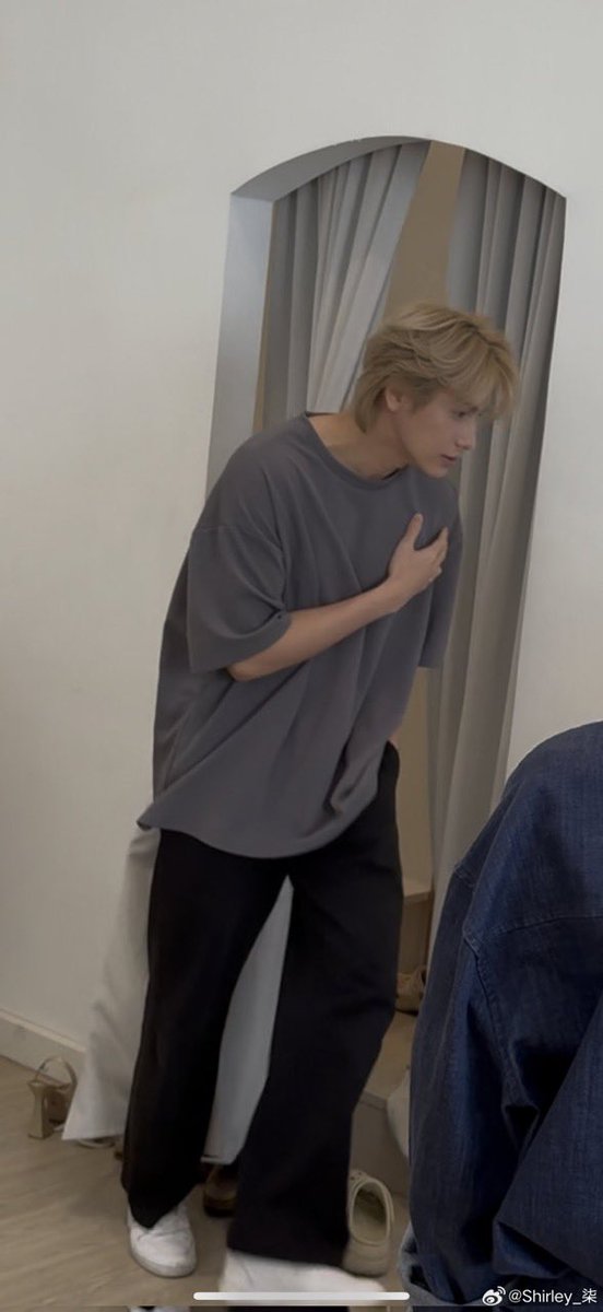 The one who showed up despite losing the one that gave him life. He showed up. And was exactly who you wanted him to be despite going through one of the worst seasons of his life. Does that sound to you like a person who doesn't honour contracts?