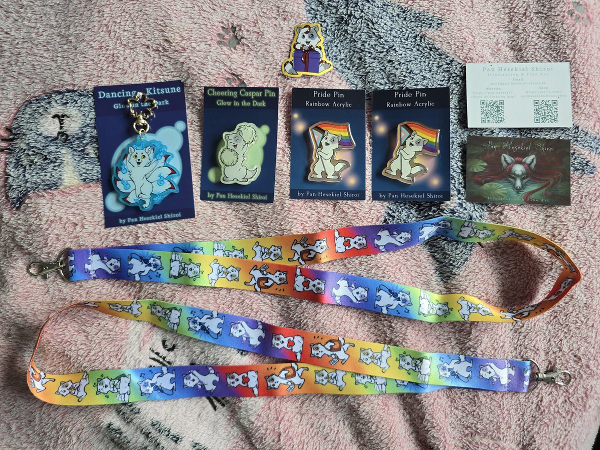 I know I'm a little late to the party but here is what cool stuff I got on Eurofurence 🥰
Post 1/3

Shirt with pin &amp; sticker <a href="/CanisInfernalis/">𝕮𝖆𝖓𝖎𝖘-𝕴𝖓𝖋𝖊𝖗𝖓𝖆𝖑𝖎𝖘 ➡️Eurofurence</a> 

2 pins by <a href="/Khaosdog/">K-Dog</a> 

Gold Sticker, Keychain, 3 pins and 2 lanyards by <a href="/Pan_H_Shiroi/">Pan Hesekiel Shiroi</a>
