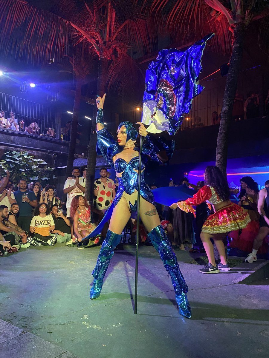 mkkstt's tweet photo. ruby nox maior drag queen em linha reta do brasil https://t.co/YmRniEC2Cf