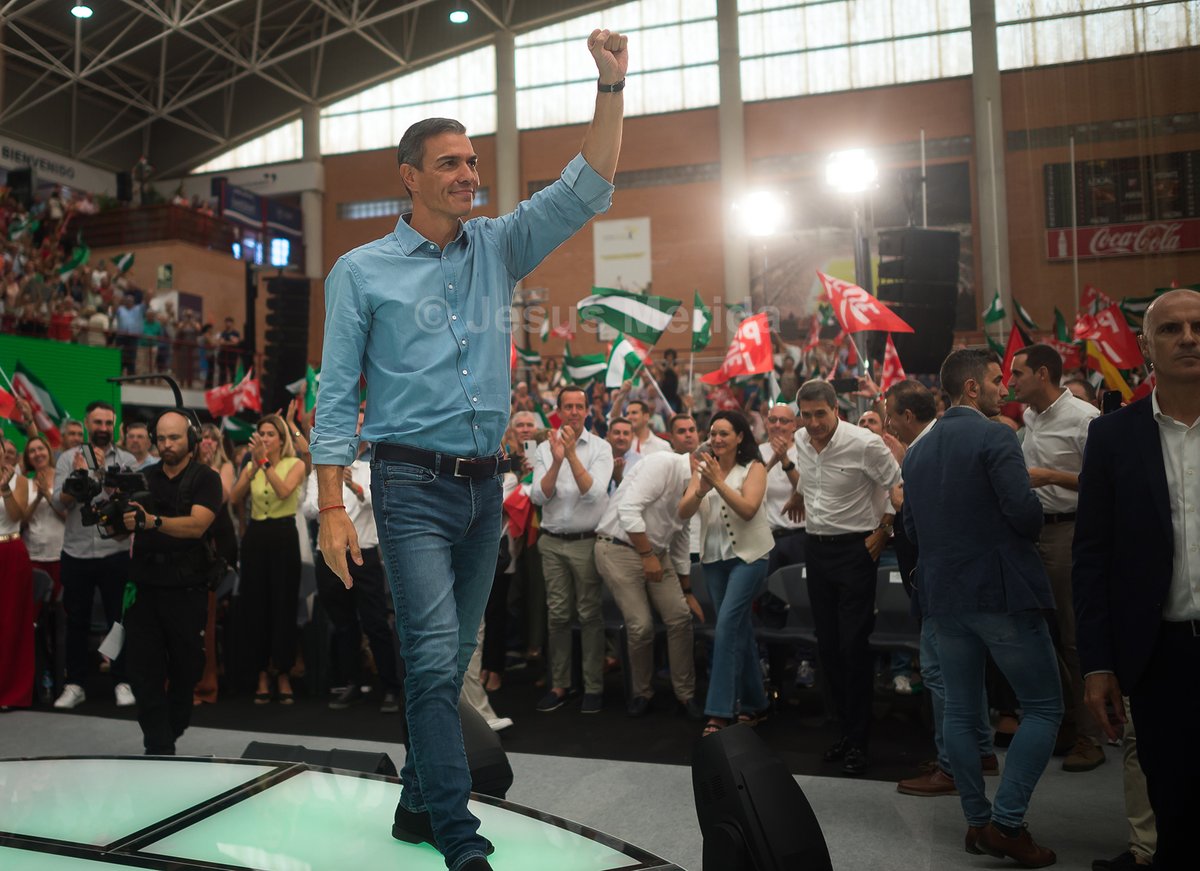 JesusMerida_'s tweet image. (II) @sanchezcastejon #malaga #mitin #fotoperiodismo