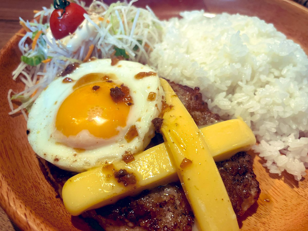 今日もｵｯﾄﾝ来てくれてびくドンへ🍴
贅沢に２つトッピング