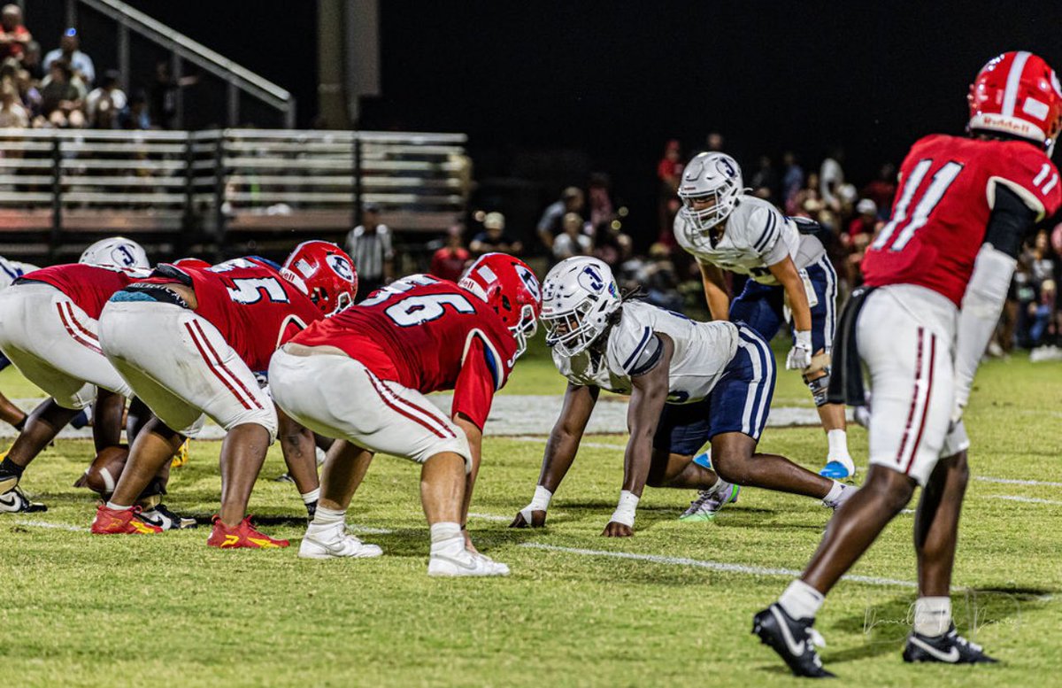 Tuff lost against a rival team , ECI bulldogs, coming back even harder here’s my film/stats
13 tackles
2 sacks

hudl.com/v/2SfGTV