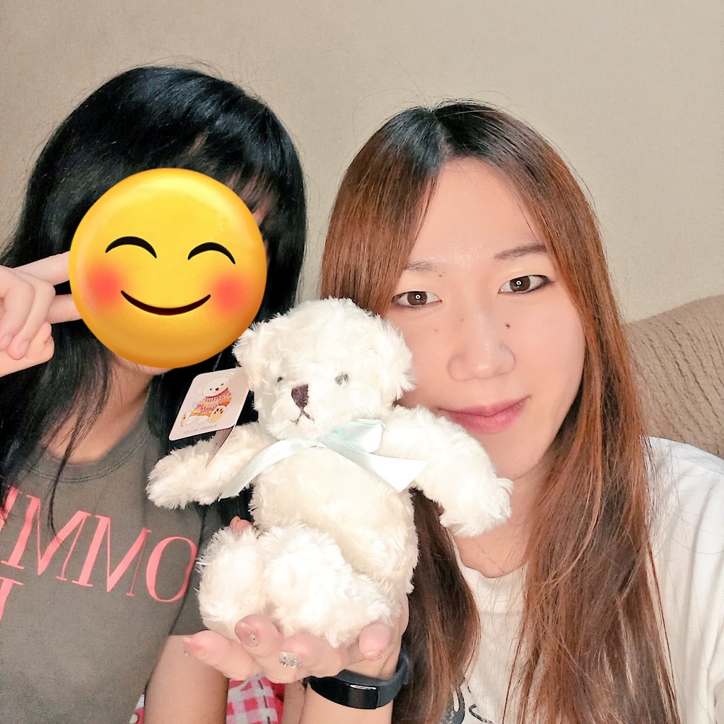 今日はくまイベで頂いたくまちゃん開封配信でした✨
はくまろちゃんと記念撮影📸

みなさんから頂いたくまちゃんははくまろちゃんと名付けられました🧸
今後も大切に一緒に暮らしますw
改めましてありがとうございました(⋆ᴗ͈ˬᴗ͈)”💓
 #SHOWROOM #くまイベ