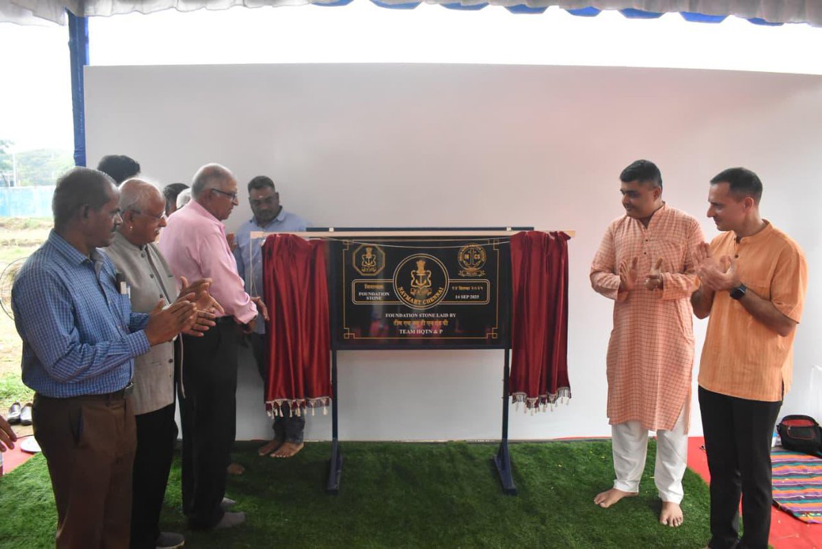 IN_HQTNP's tweet photo. Historic moment for Station Chennai! Veterans blessed the occasion as #INCS Chennai's #NavMart becomes a reality, promising subsidized essentials & lifestyle products of premium quality to defence personnel, families & ex-servicemen. A step closer to dream fulfilled! https://t.co/kSGbg7mBhc