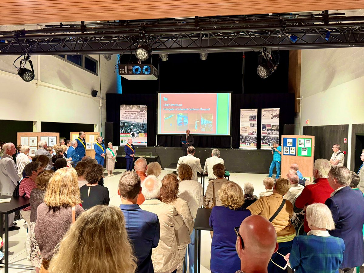 tamasivankovacs's tweet photo. Fantastic ‘#Hongaarse #Culturele #Dag’ in #Eeklo, #Flanders 🇭🇺🤝🖤💛🇧🇪 organized by the City of @eeklo and our #Embassy’s @Liszt_Inst_Bxl Cultural Institute. The day started with a moving exhibition opening ceremony on the “Kleine #Hongaartjes” in Meetjesland where I had the privilege to address the participants with the Mayor of Eeklo Mr. Koen Loete @koenloete and thank their assistance in making such a wonderful #Hungarian-#Flemish/#Belgian grand friendship event possible and of course for the unforgettable & invaluable help given to #Hungarian #children in need by their parents and grandparents 💯 years ago‼️🙏 @Bart_DeWever @JanJambon @vincent_v_p @AnneliesVl @FranckenTheo @prevotmaxime @EpsteinAri @BelgiumMFA @BelgiumDGB @Flanders_DFA @HungaryintheEU @NATOHungary @DiploWorld