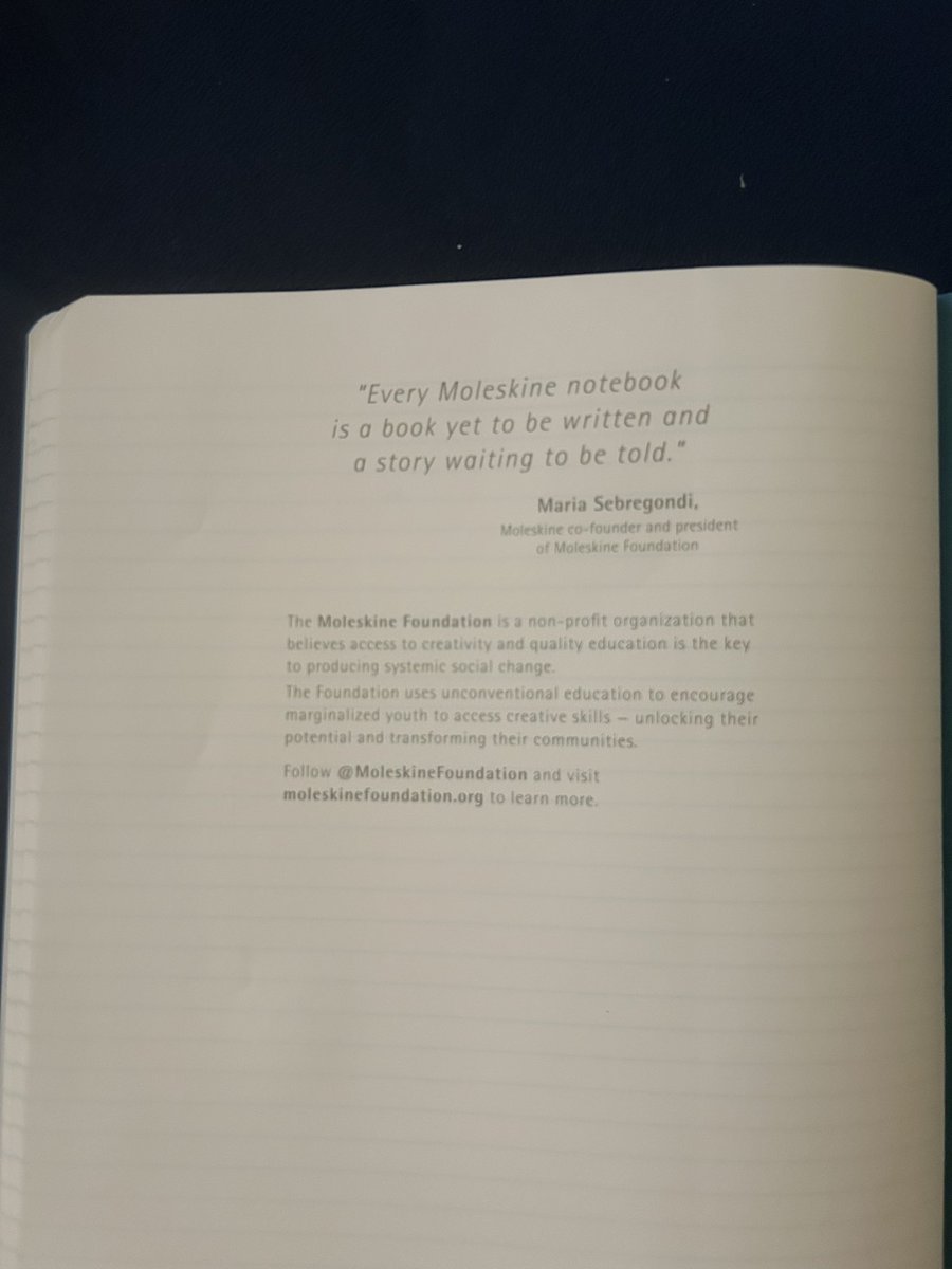 ivonosorio4's tweet photo. Comenzar un nuevo proyecto escribiendo a mano #casitasocial #moleskine #peanutscollection @moleskine https://t.co/tLAr882ajj