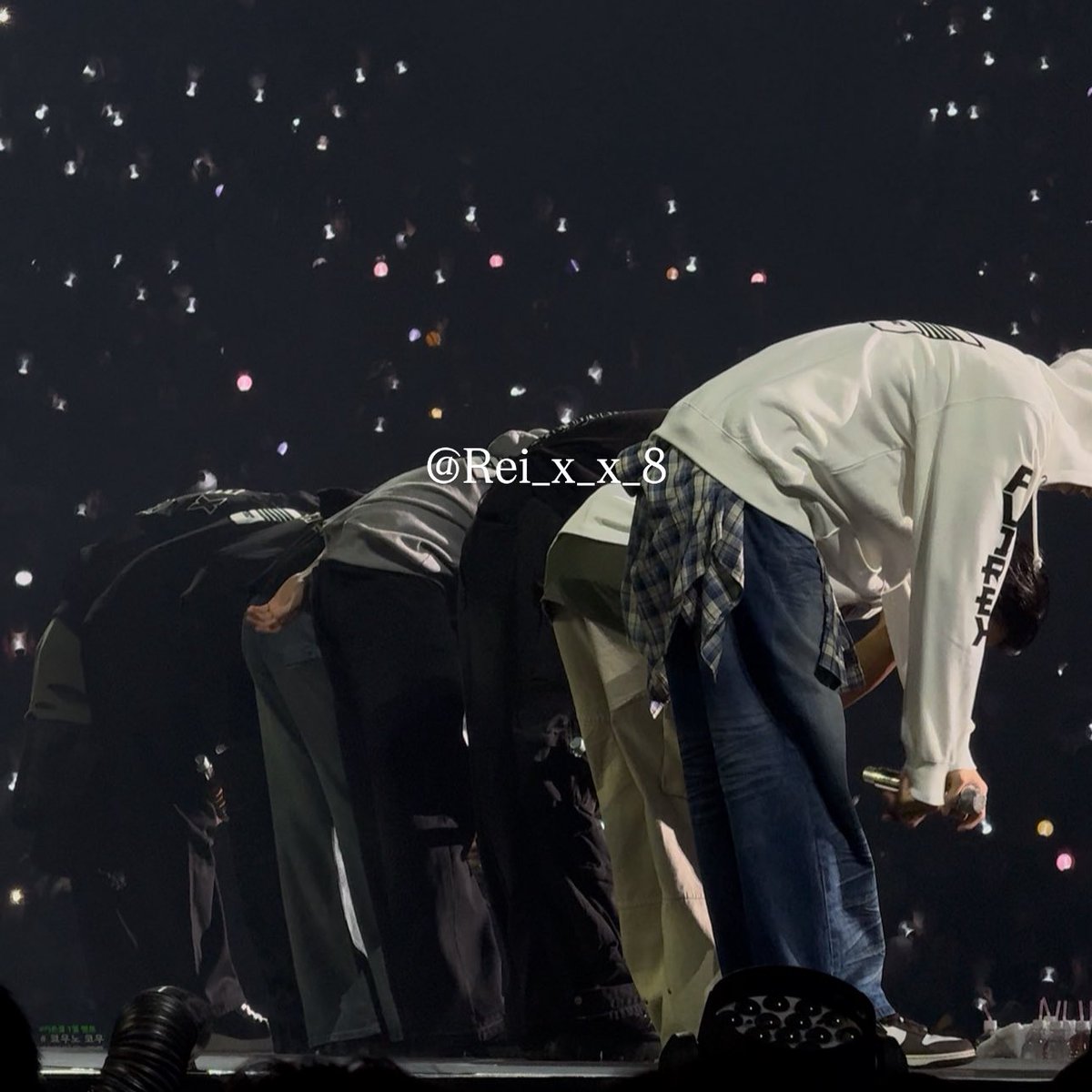 250914 ATEEZ in your fantasy

横からの挨拶も綺麗すぎるATEEZ

#in_your_fantasy #inyourfantasy 
#ATEEZ #에이티즈 #エイティーズ #アチズ  #ATZ