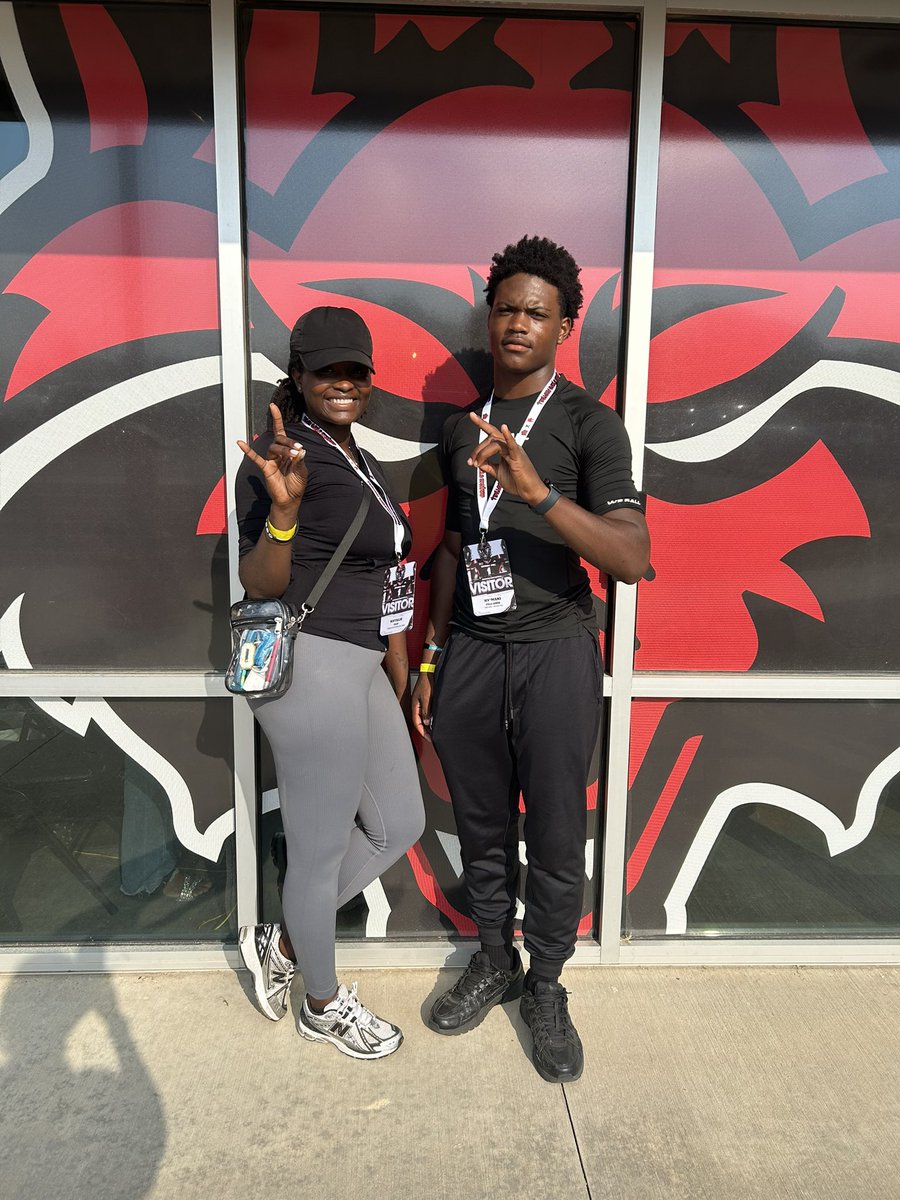 Ky’Mani “Money” Fils-Amie 🇭🇹 (@ky_fils2) on Twitter photo Thank you <a href="/AStateFB/">Arkansas State Football</a> for the game day invite had a great time visiting
<a href="/RecruitOcoeeFB/">Ocoee HS Football Recruits Page</a> <a href="/OcoeeKnightsFB/">Ocoee Football</a> Thank you <a href="/AStateFB/">Arkansas State Football</a> for the game day invite had a great time visiting
<a href="/RecruitOcoeeFB/">Ocoee HS Football Recruits Page</a> <a href="/OcoeeKnightsFB/">Ocoee Football</a>