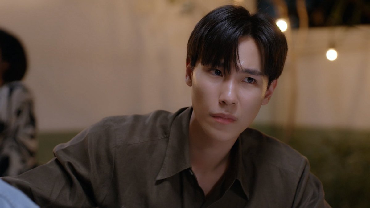 GMMTV's tweet photo. สรุปหึงใครกันแน่ อีกคนก็แฟน อีกคนก็เป็นแฟนคลับเค้า
#MyMagicProphecyEP8

@Sea_tawinan @jnnrrs https://t.co/TcWEGEnyvW