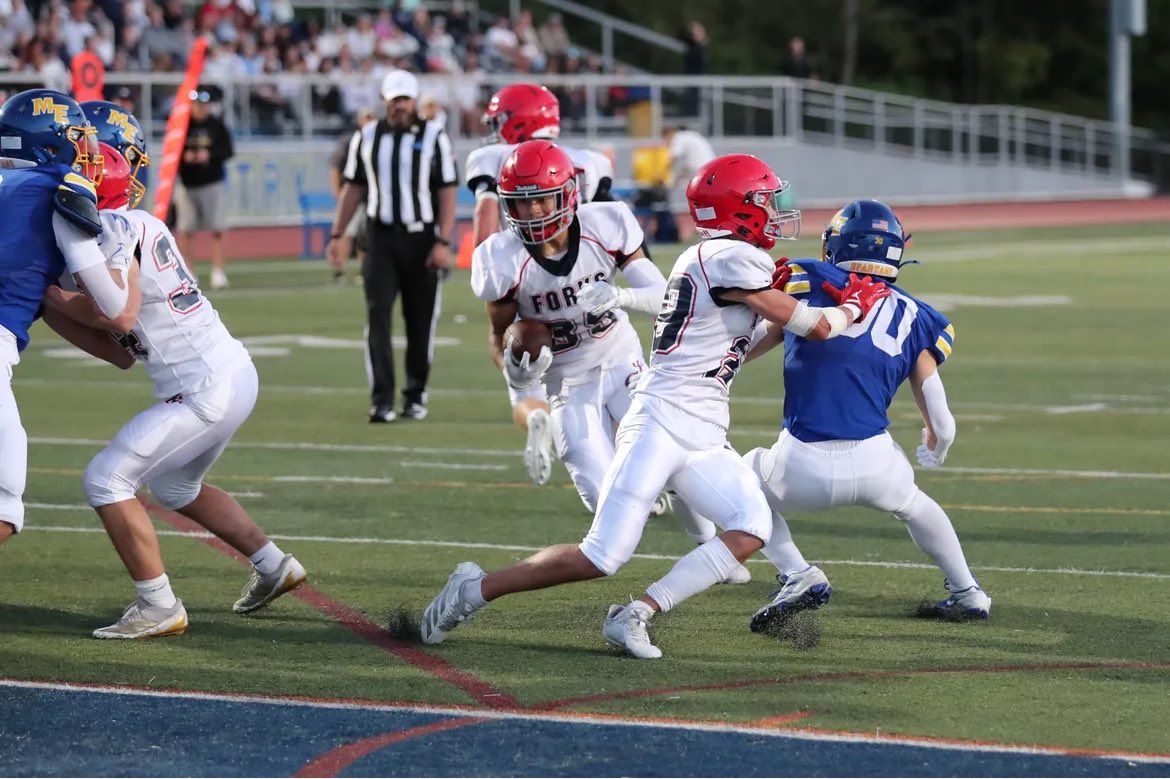 I had a great game this Friday! I had 16 carries for 274 yards and 6 tds couldn’t have done this without the amazing blocks.