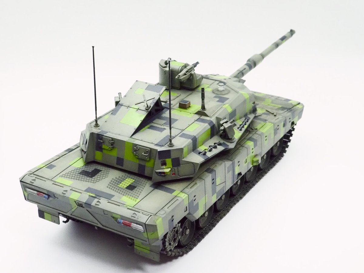 FuwakuT's tweet image. 3連休、第1弾完成。
KF51U  PANTHER。
独特な迷彩のためのマスキングが大変だったけど、なんとか。
いいスタイルですね。

#プラモデル
#KF51U 
#AmusingHobby 
#新作