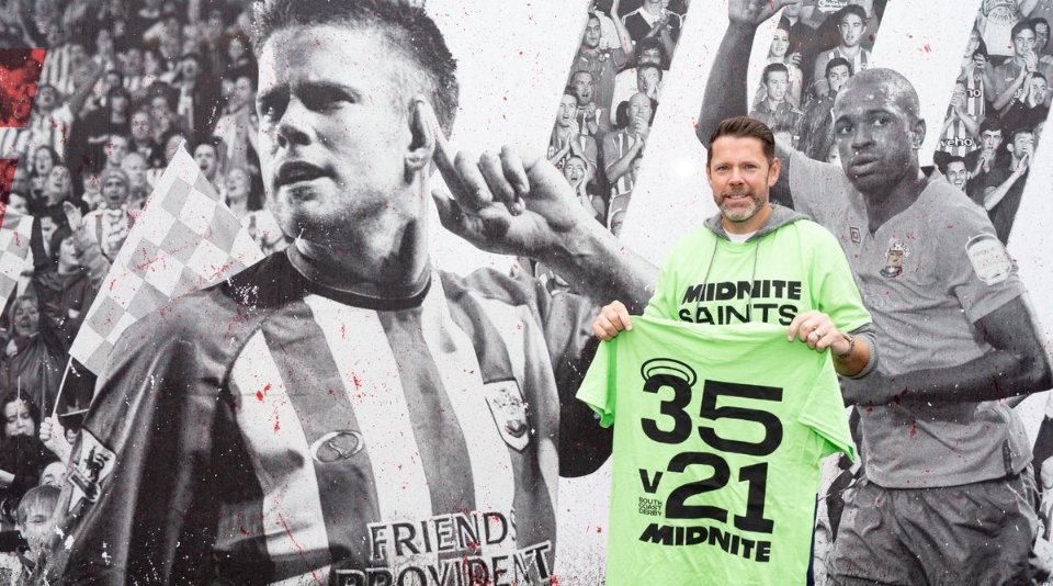 James Beattie handing out shirts before the derby reminding Saints fans of their dominance over Pompey is top level shithousery  #saintsfc 

Credit to: <a href="/midnite/">Midnite</a>