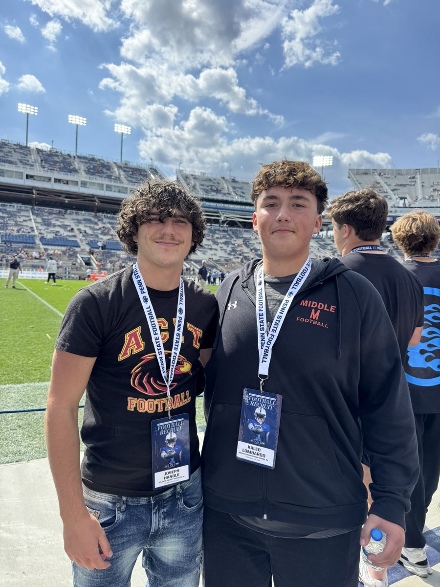 Joe Handle tweet media