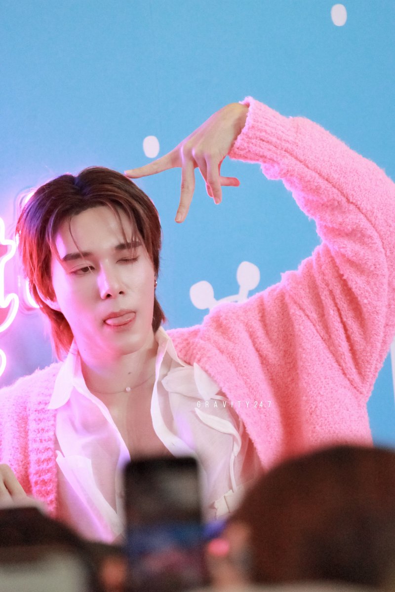 gravity24's tweet image. 🐱😜 #hirunkit_ 

GLADE HELLO KITTY X SKNN
#GladeHelloKittyxSkyNani

@Hirunkit_