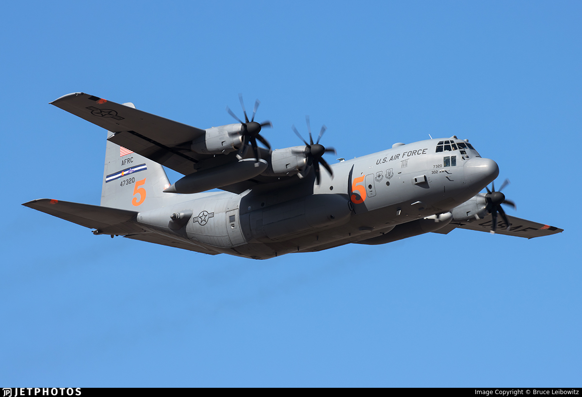 Flightwatcher1's tweet photo. #USAF C-130H Hercules
Código de llamada: REACH184
Matricula: 94-7320
Hex: #adfea0
Despegó de Willemstad, Curaçao🇨🇼y volvió a aterrizar, Es un avión utilizado en labores antiincendios, que se equipa con un tanque modular de 11.356 litros para retardante o agua https://t.co/dg2GqobWfZ