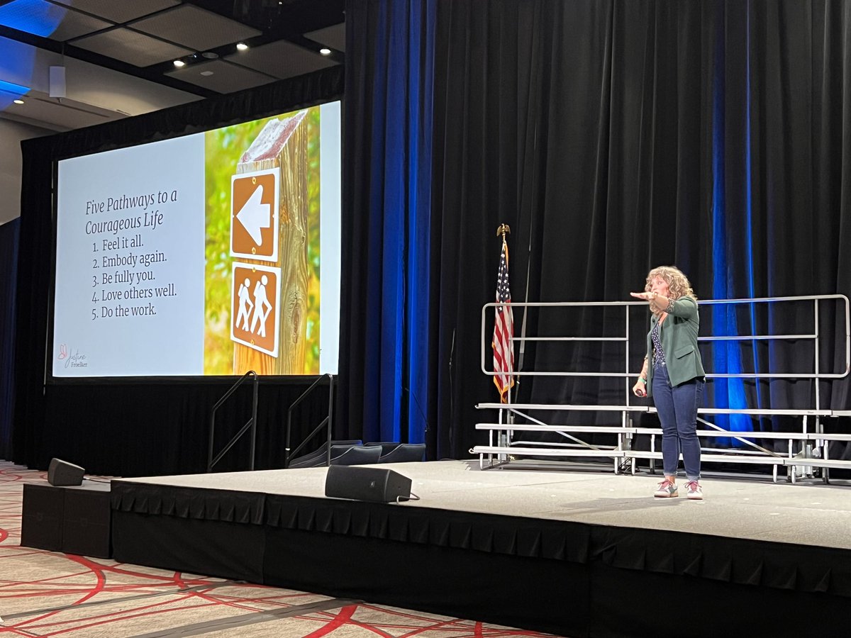 tasanet's tweet photo. We’re hearing from keynote speaker and licensed professional counselor @JustineFroelker on the 5 pathways to a courageous life as we close out #txEDCON in Houston. #InspiringLeaders #txed @tasbnews #txEDCON25 https://t.co/E9x9G5J1ss