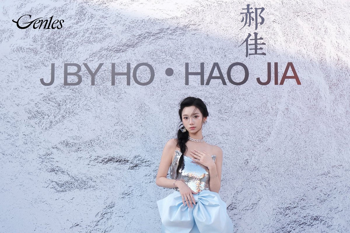 Gen1esOfficial's tweet photo. #WangKe illuminates the J BY HO showcase, where elegance meets effortless sophistication.
Fashion is not defined—it flows, it inspires. 💫
#Gen1es #WangKe https://t.co/ZcqXWvNv9S