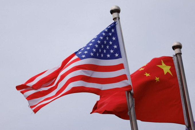 thalesathayde's tweet photo. US-China talks show insufficient progress, lowering chances of a Beijing summit, FT reports. A lower-profile Trump-Xi meeting at APEC is now more likely, reflecting cautious diplomacy amid trade and geopolitical tensions.   $BABA $AAPL $TSM https://t.co/4Rb3po9GQn