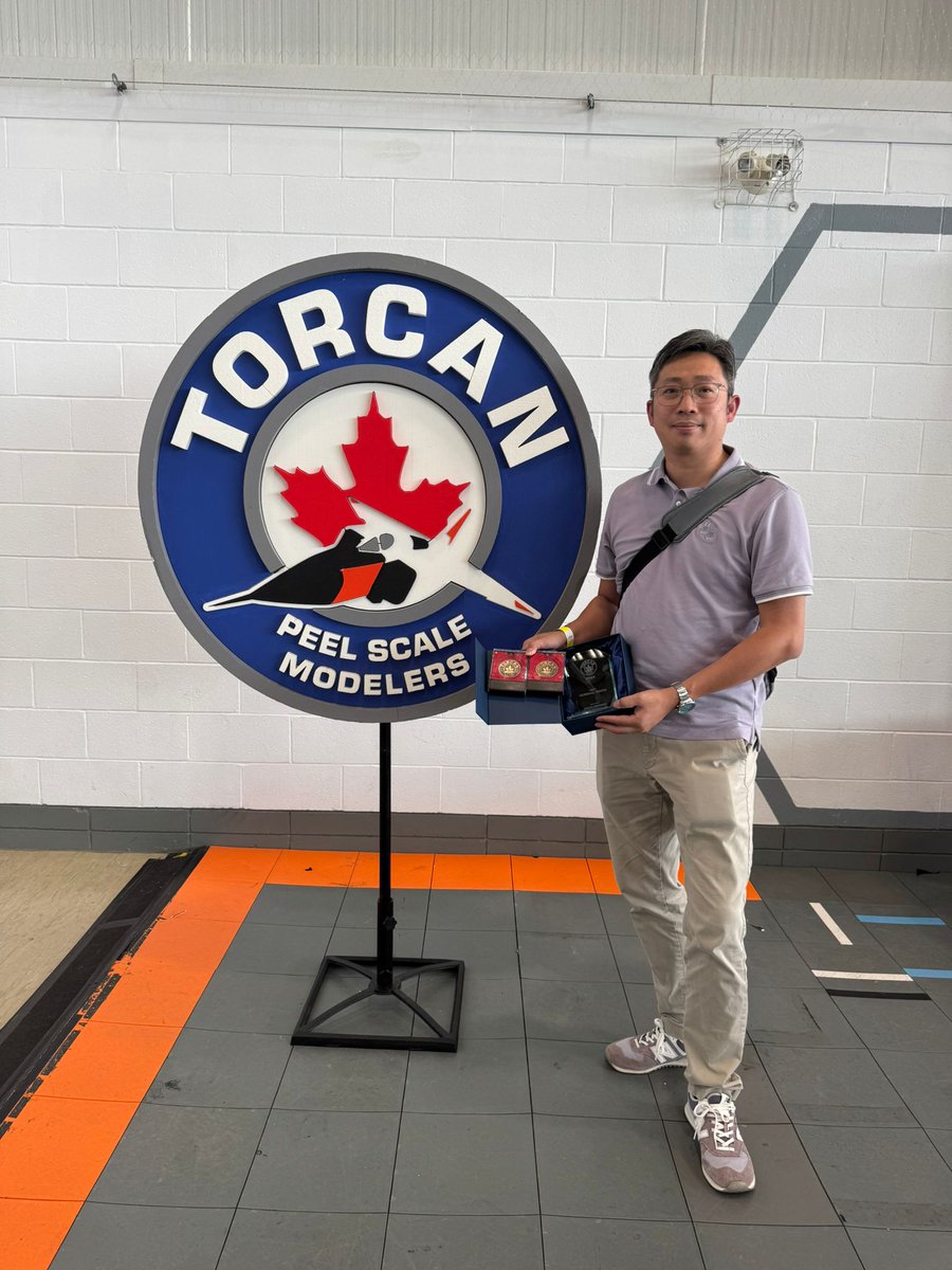 Chessymonkey's tweet image. Its good to get out there once in a while, see a bunch of familar faces, even better when I come home with hand full of surprises. 
Thank you for a wonderful event Torcan Scale Model Show