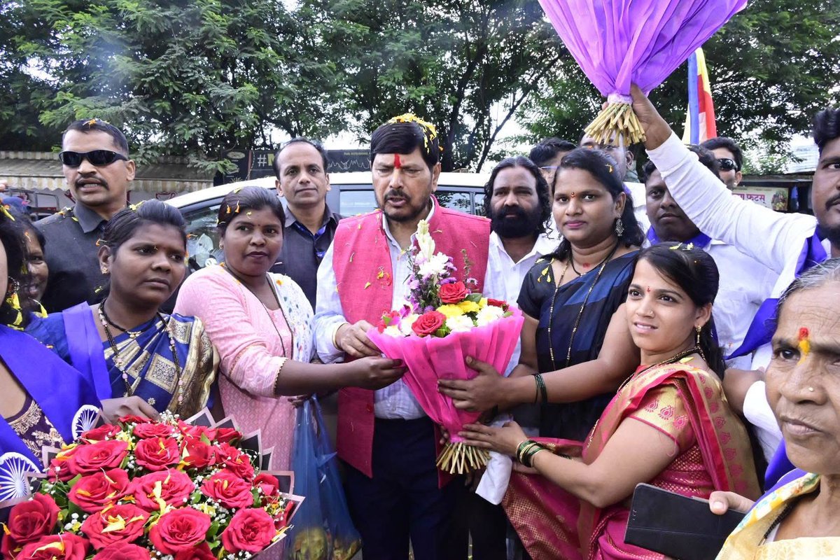 RamdasAthawale's tweet image. 📍कोल्हापूरकरांचे प्रेम 

#kolhapur #ramdasathawale #rpi  #repubicanparty