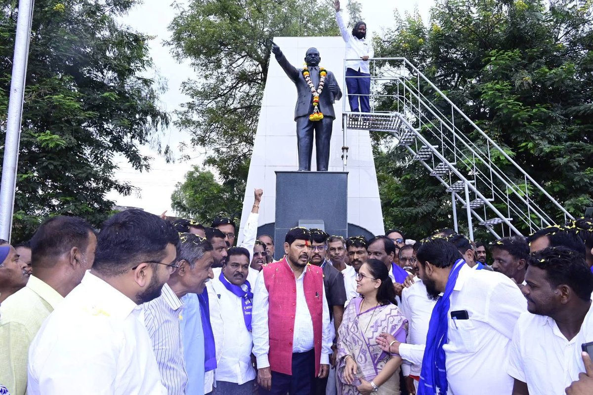 RamdasAthawale's tweet image. 📍कोल्हापूरकरांचे प्रेम 

#kolhapur #ramdasathawale #rpi  #repubicanparty