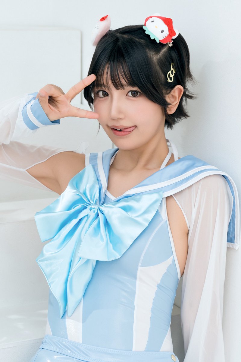 本日もありがとう🩵新作衣装かわいかったね〜！！！お友達がプレゼントしてくれたキティちゃんつけたよ🎀掲載条件よく読んでね👍✨ https://t.co/afj1CzcvoI