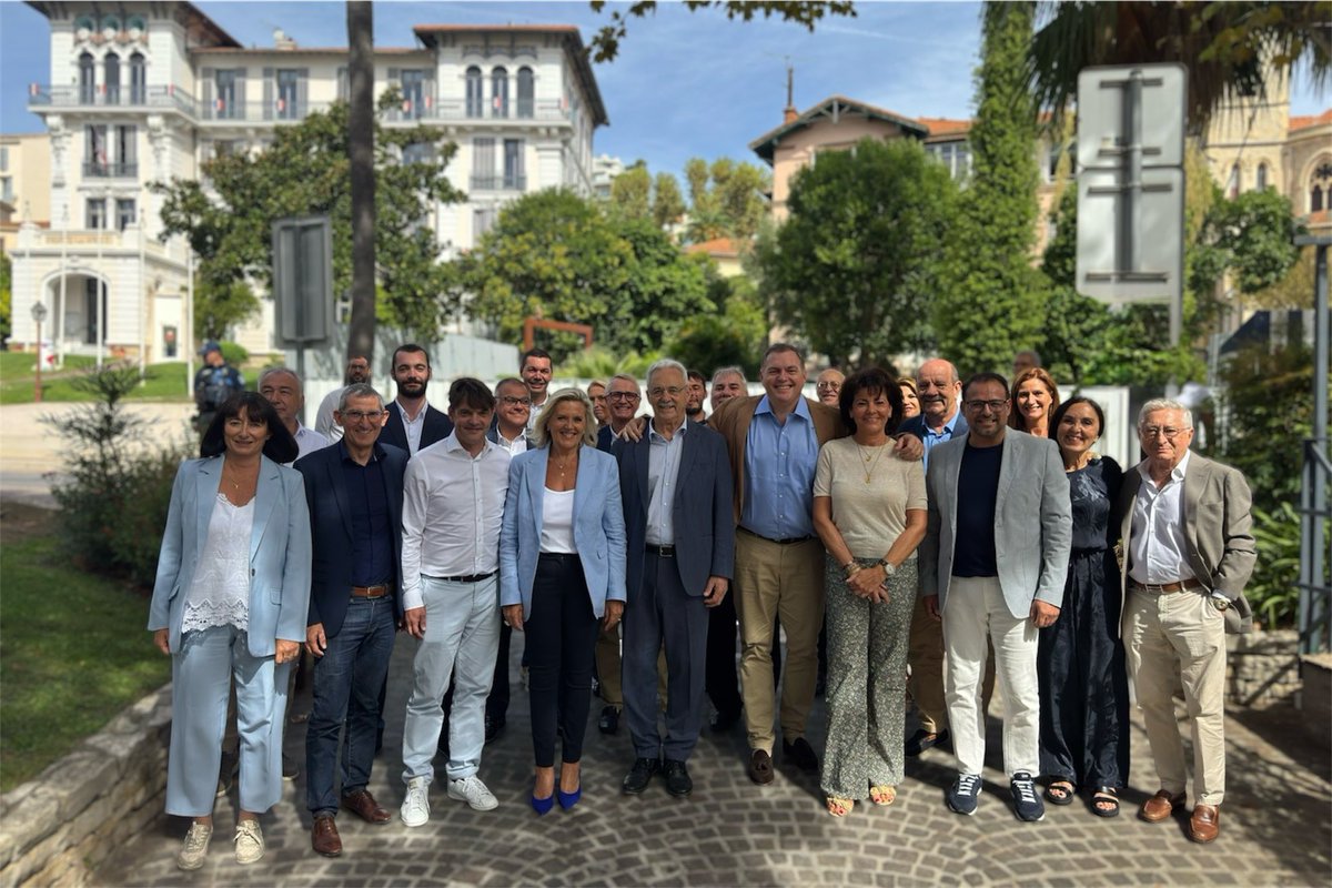 MTabarot's tweet photo. Magnifique rassemblement au Cannet avec de très nombreux élus pour la rentrée @lesRepublicains des Alpes-Maritimes.
Un grand merci à nos militants. Ils sont la démonstration éclatante de la vitalité et du dynamisme de notre Mouvement #RentreeLR #LeCannet https://t.co/XrqhJhC1PL