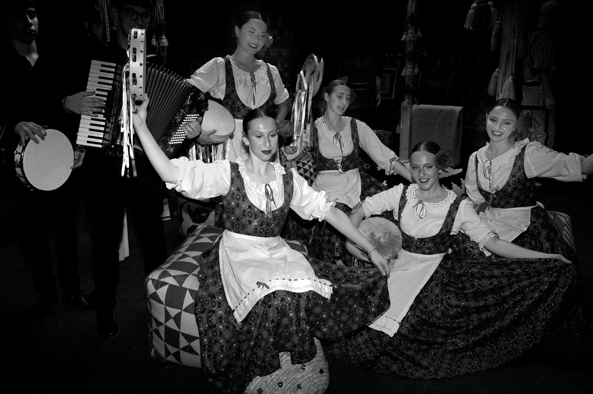 Kültürel zenginliğin en güzel hali. ✨

Etnospor Kültür Festivali’nden. 🎊