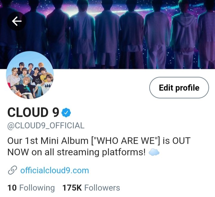 roorroorroor's tweet photo. #hanjay au

Jeyel and Hani are members of a Ppop grp and are being shipped despite their low interactions on-cam. 1 time, bcs of fans issues, JG decided to read their AUs...dat is until he's not sure anymore whether what he feels is for the HP in their stories or for the real 1. https://t.co/859PyaQWXB