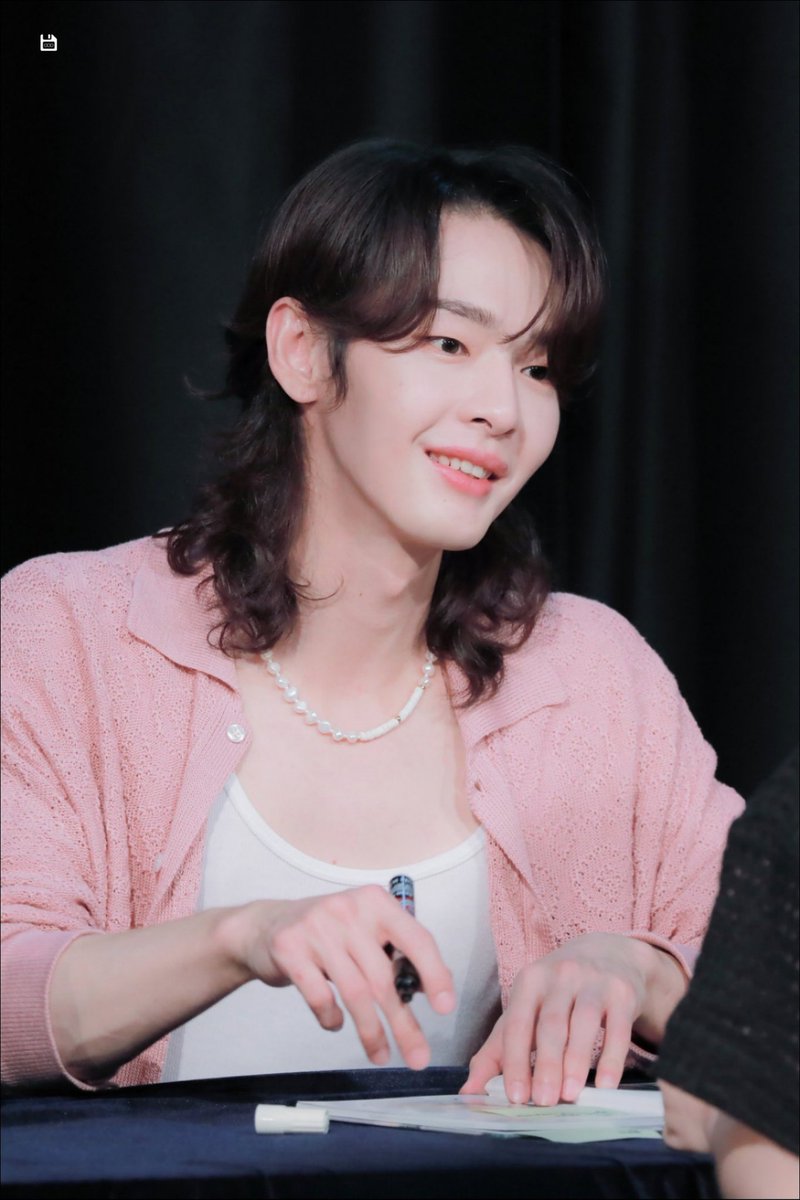 KBteeth's tweet image. cr. ooo_archiving