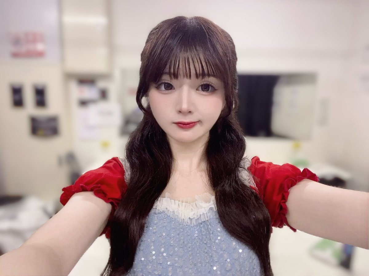 祝！初の単独公演！おわりました🍑♡

いままで見たことないくらいの赤色ペンライトの景色を見せていただきました；；♥️

改めてみんなに出会えて幸せです
秋葉原2公演ありがとうございました！！