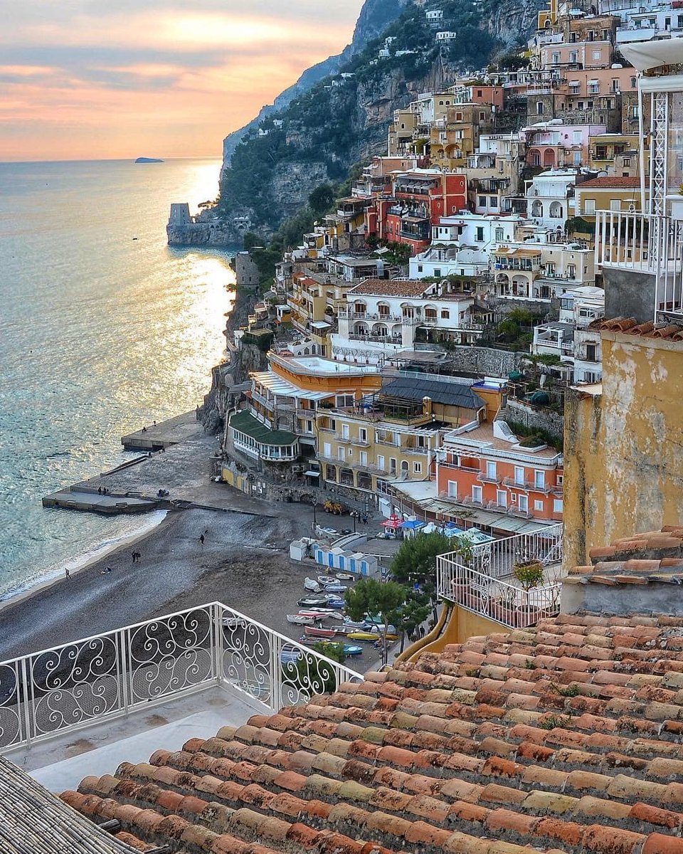 JadeJohnso87396's tweet image. Breathtaking Positano!