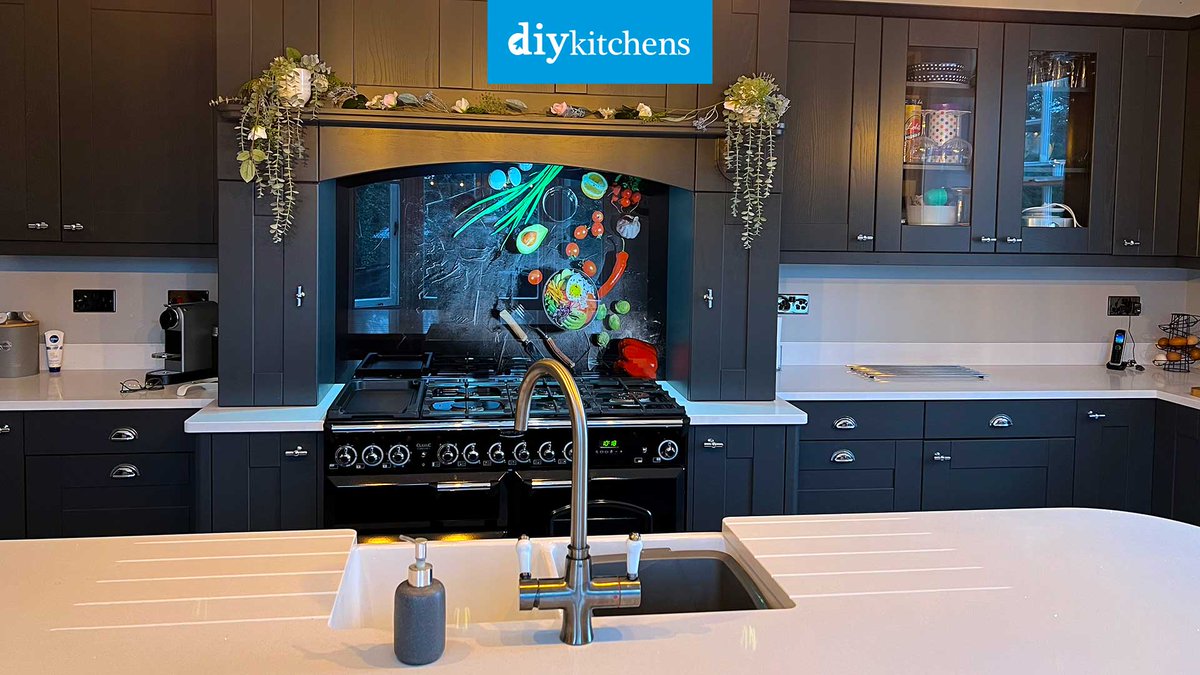 DIY_Kitchens's tweet image. ℹ️ How To Create A Kitchen Breakfront - First of all, you’re probably asking the question, what is a kitchen breakfront? Well the simple answer is to look at the images below and you’ll see what we mean. 

Read more: bit.ly/Breakfront

#diykitchens #kitchentips #advice