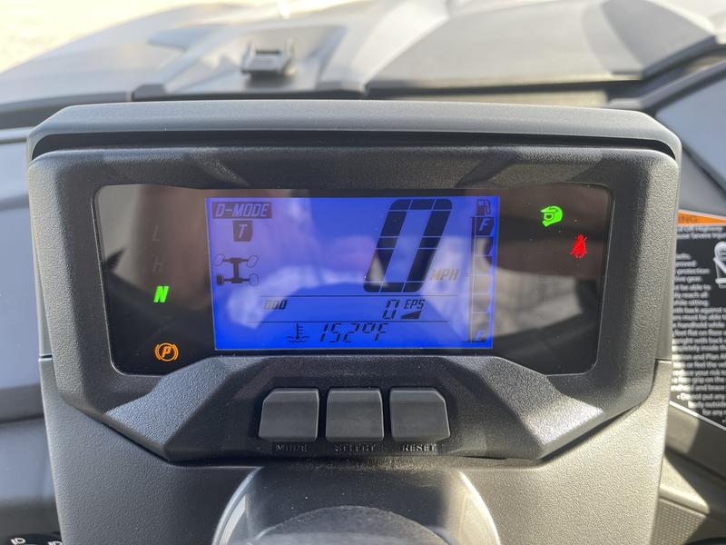 VETESNIK_PWRSPT's tweet image. 2025 Yamaha Wolverine RMAX2 1000 XT-R – Price Drop! 🔥

999cc engine, Sport/Trail/Crawl modes, WARN® winch, Maxxis® tires &amp;amp; Adventure Pro system. 

📞 608.647.8808
🌐 bit.ly/3KjRfk4

#YamahaWolverine #RMAX2 #OffRoadLife #TrailReady #RebateDeal