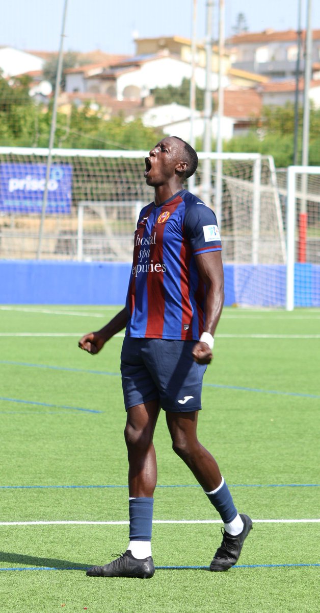 ✌️🏟 𝗟𝗮 𝗽𝗿𝗶𝗺𝗲𝗿𝗮 𝗮𝗺𝗯 𝗲𝗹𝘀 𝗻𝗼𝘀𝘁𝗿𝗲𝘀!

@fclescala 2-0 @ceeuropa B

⚽️ Sanku x2 

⚔️ Partit molt competit, on de nou l'equip ha demostrat un gran compromís, concentració i determinació.

#somlescala❤️💙 #fclescala #3arfef #LEscalaEuropaB #NouMiramar