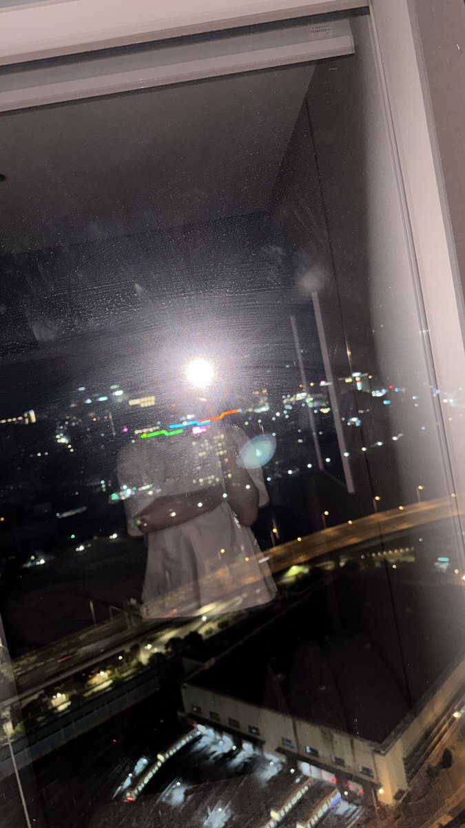 K19980208's tweet photo. 人在台北漢來大飯店 誰今天沒做愛 https://t.co/fwjzgBb3hQ