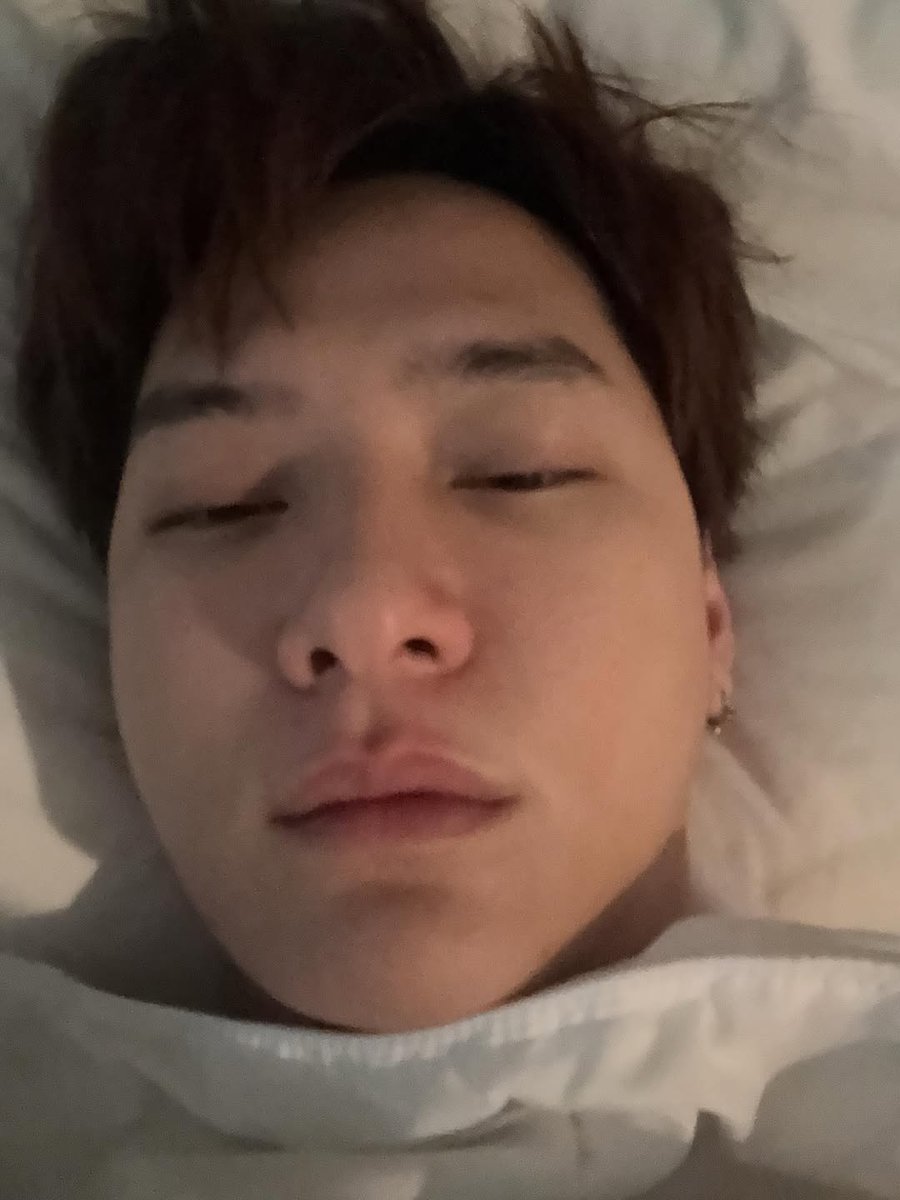 una_2S's tweet image. この辺、お互い撮ってる感じでいいな〜🫣🩷💚
KRISTSINGTO IN LA 
🔗instagram.com/p/DOlig37kQjo/…
#GMMTVFANDAY25
#EMKSxLA #KristSingto