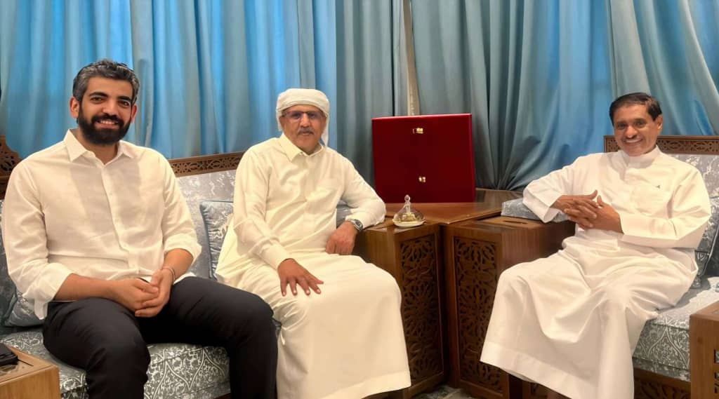 النائب البحسني يبحث مع الكثيري والبيض مستجدات الأوضاع السياسية ويؤكد مكانة حضرموت الاستراتيجية
اقرأ المزيد:
stcaden.com/posts/30896
<a href="/Farag_ALbahsani/">فرج البحسني - Faraj Al-Bahsani</a>
<a href="/aaalkathery/">علي الكثيري</a>
<a href="/AmrAlBidh/">Amr Al-Bidh | عَمْرْو البِيض</a>
#المجلس_الانتقالي_الجنوبي
#قرارات_الرئيس_الزبيدي_تمثلني