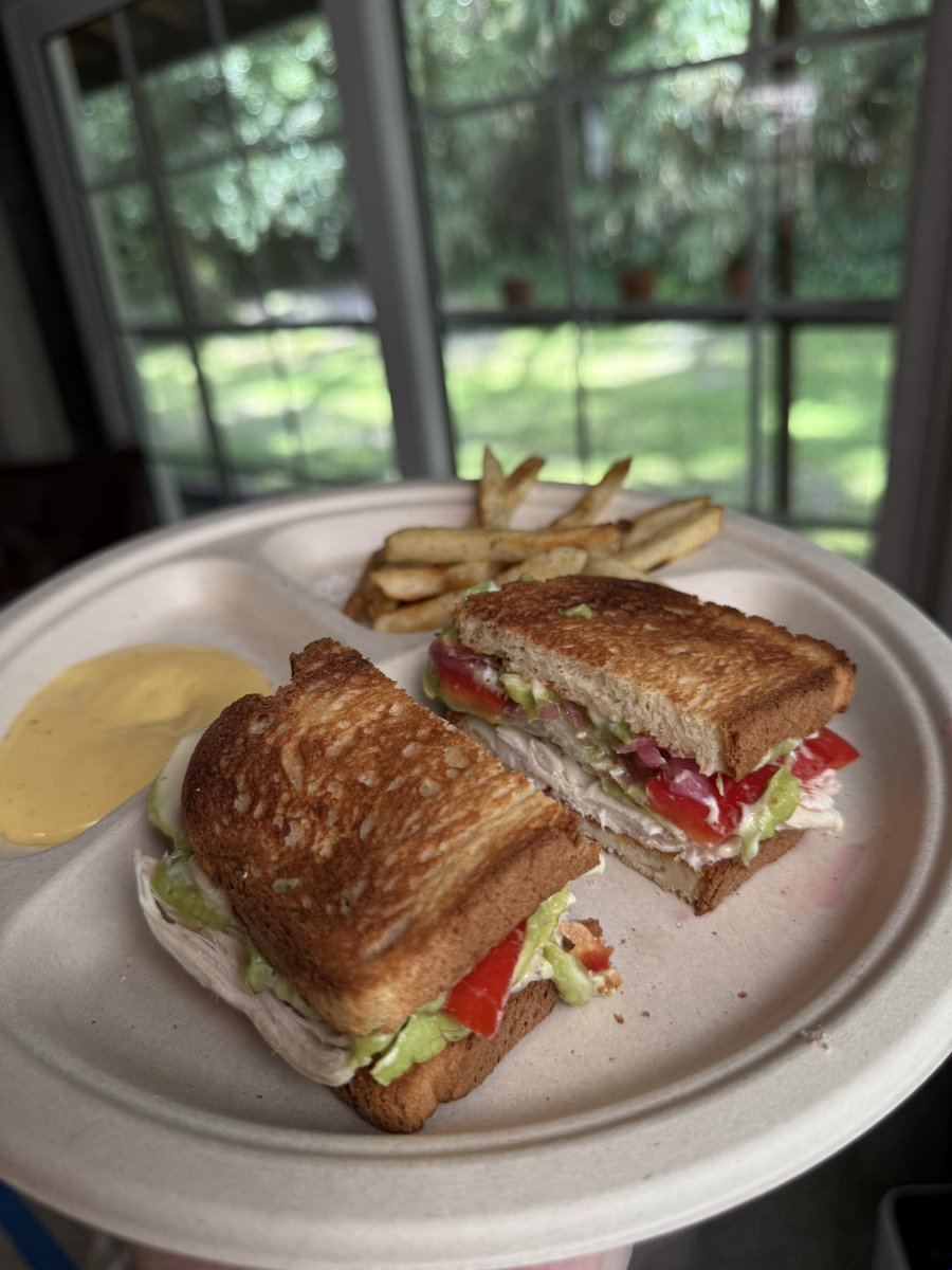 bugs836's tweet image. Made the best sandwiches yesterday 🤤