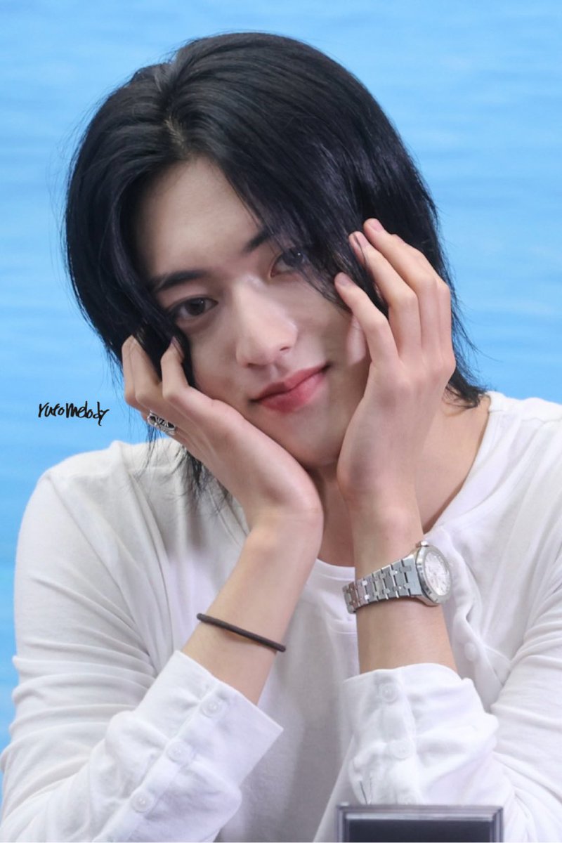 ん？？🙄✋可愛すぎないか😖💖
天使似合いすぎとる👼🏻🪽