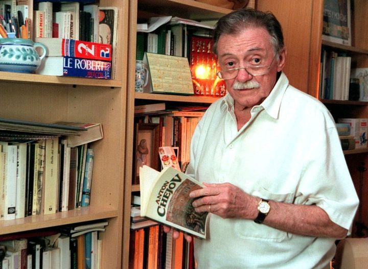 Gracias Benedetti por tu verso y tu vida.

.. Te quiero para volvernos locos de risa, ebrios de nada y pasear sin prisa por las calles, eso sí, tomados de la mano, mejor dicho, del ❤️
#CubaEsAmor
#DeZurdaTeam 
<a href="/SoloArte1095042/">SoloArte</a> 
<a href="/DulcineaDePp/">Dulcinea Del Quijote</a> 
<a href="/duniaescobar72/">Escobar88</a> 
<a href="/LiuvasPerez/">Liuvas Alonso Pérez</a>