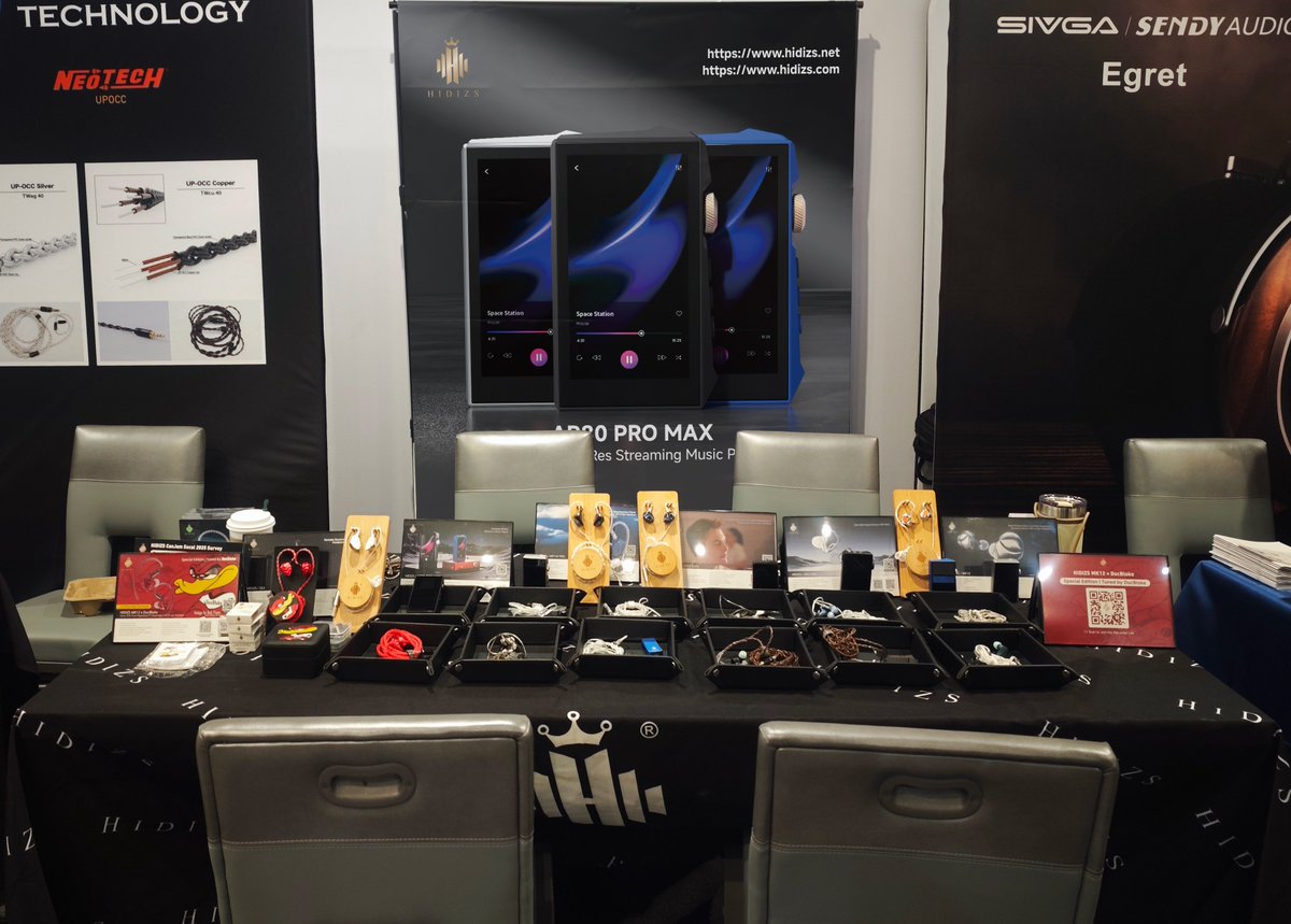Hidizs's tweet photo. 🌴 HIDIZS @ CanJam SoCal 2025 🇺🇸
Booth D6 is buzzing! Friends are dropping by to try our latest gear 🎶
It’s the final day — don’t miss out!🔥
#Hidizs #CanJam #CanJamSoCal #HiFi #Audiophile #IEM #DAP #Headphones #AP80PROMAX #MPX10 #MK11 #MP145PRO https://t.co/vVeOuyKogb