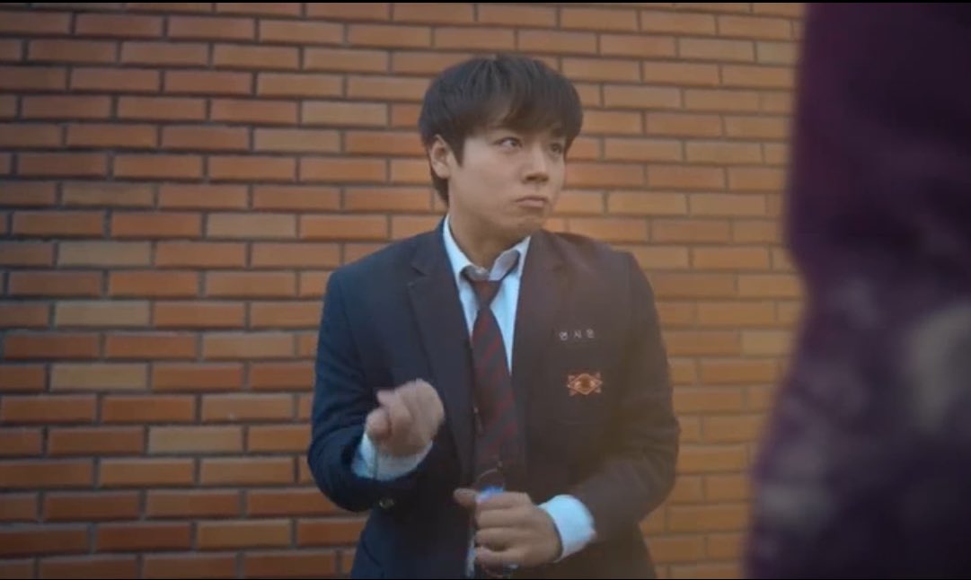 obsessuho's tweet photo. this seongje x sieun fight sequence was everything to me, so satisfying, & sieun's big brain energy >>>
bro got his opps glasses to attack thats so sexy of him & the last blow was crazy asl 🙂↕️
#WeakHeroClass2ep4 https://t.co/RcmFKKXKcv