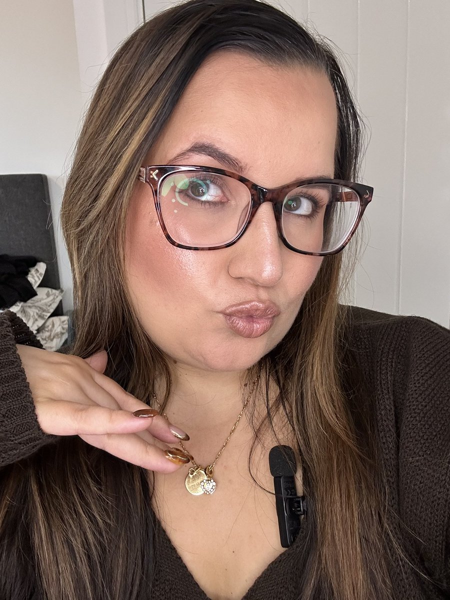 ChelsieHun_'s tweet image. Interested in beauty, follow my TikTok: Chelsies.lab ❤️❤️